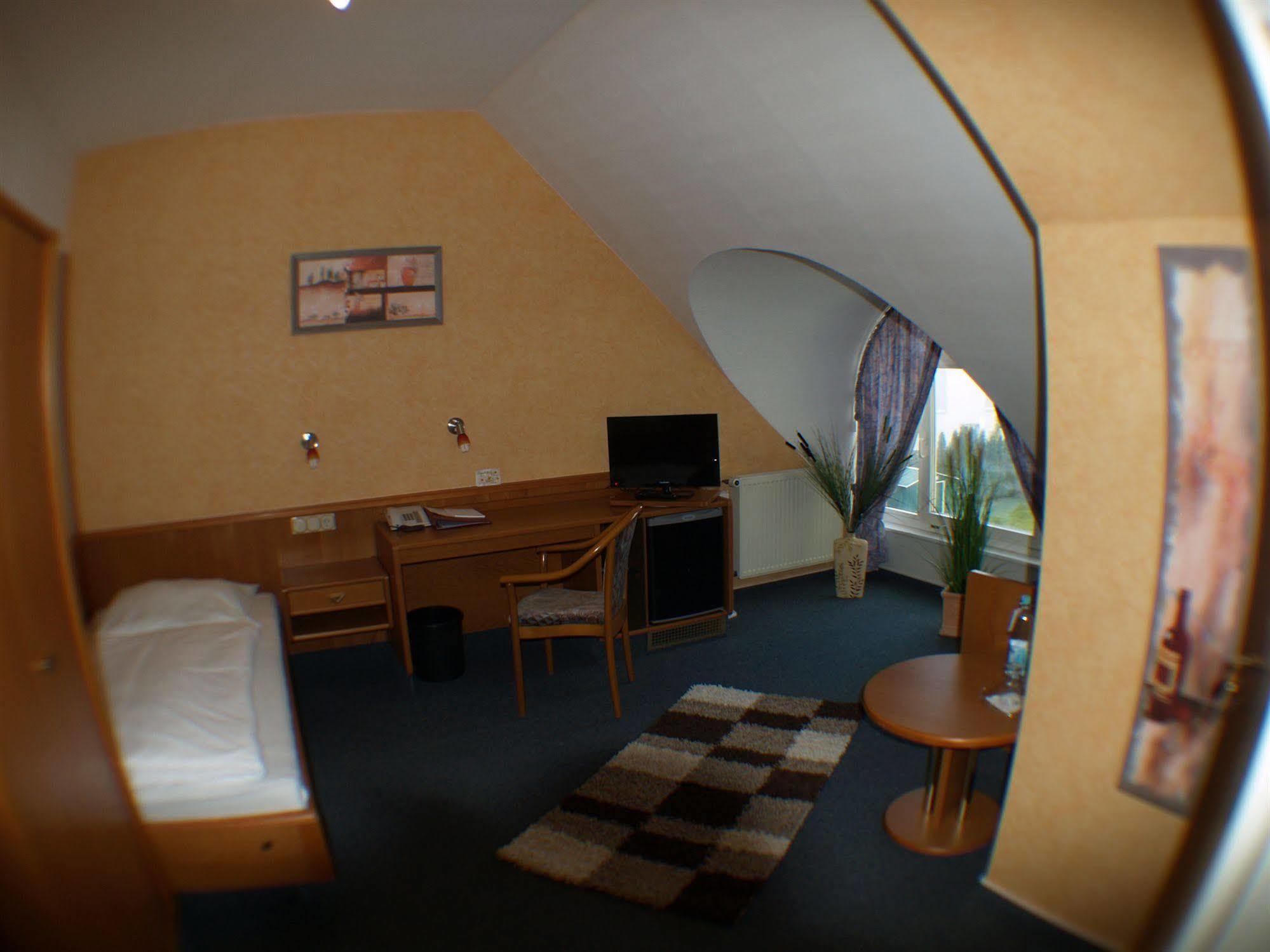 Hotel Bauschheimer Hof Rüsselsheim Extérieur photo